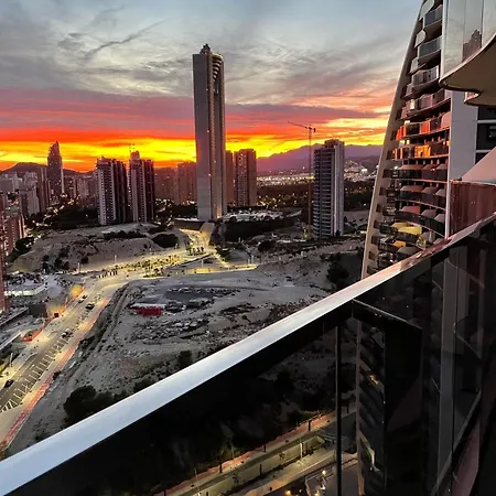 Seventh Heaven - Sunset Waves شقة